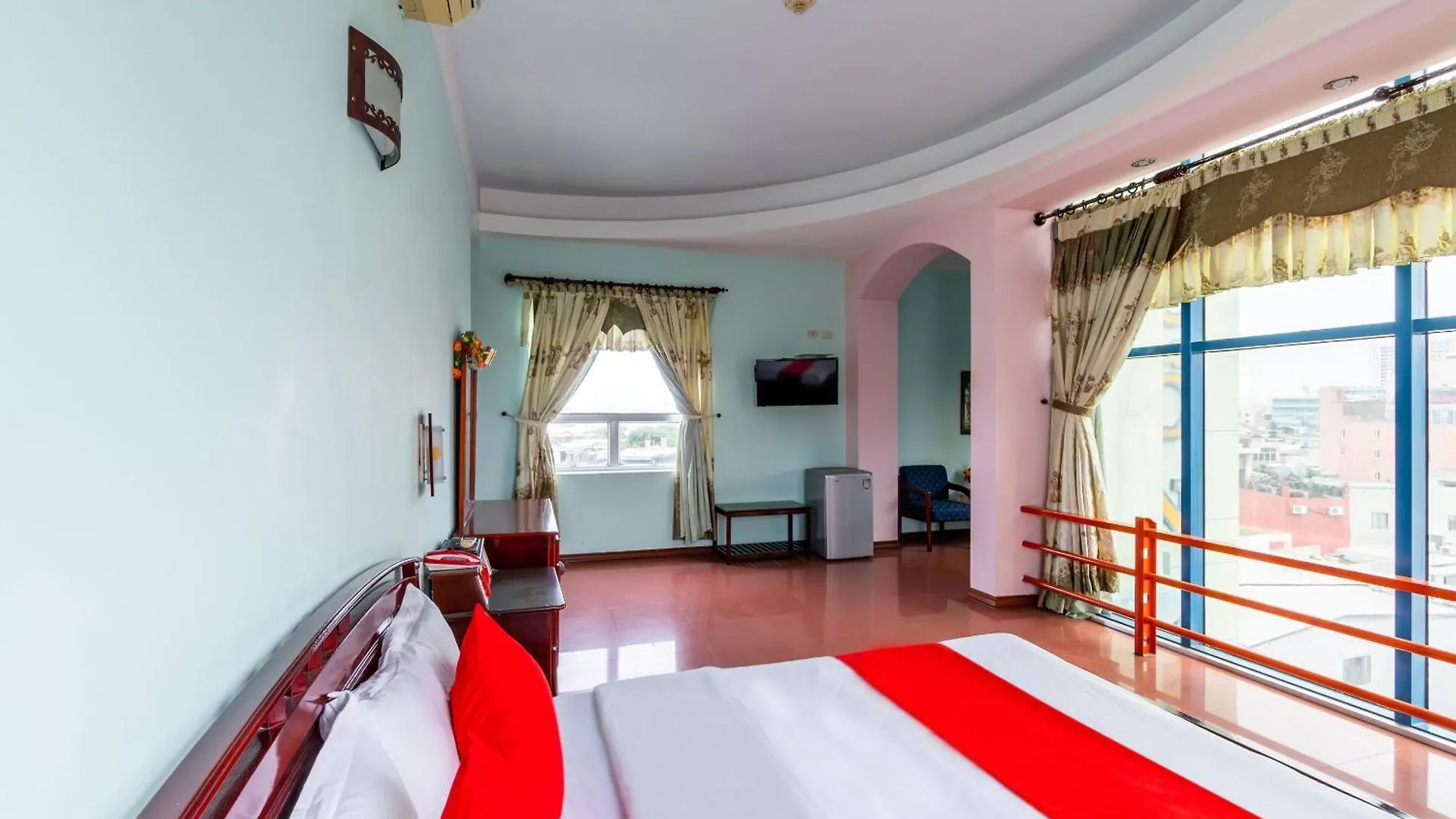Hotel Super Oyo 266 Golden Gate Da Nang